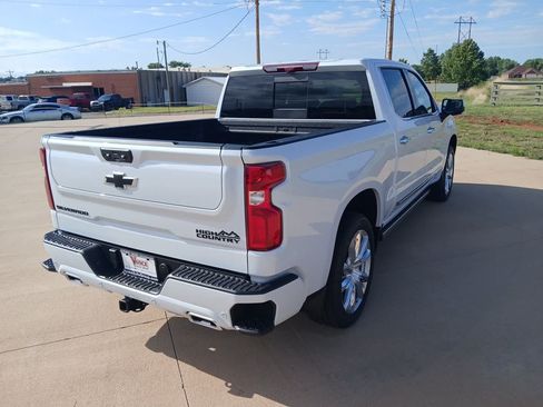 New 2026 Chevrolet Silverado 1500 High Country w/ High Country Premium Package AWD/4WD image 37