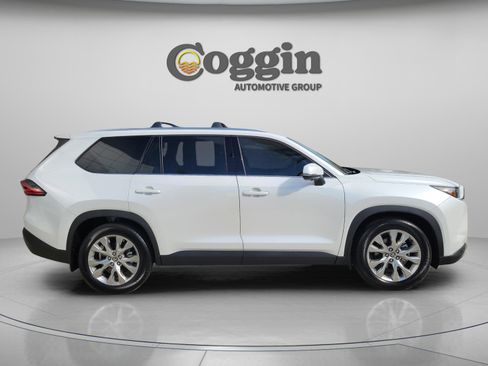 Used 2026 Toyota Grand Highlander AWD Hybrid image 4