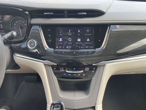 Used 2020 Cadillac XT6 Premium Luxury FWD image 22
