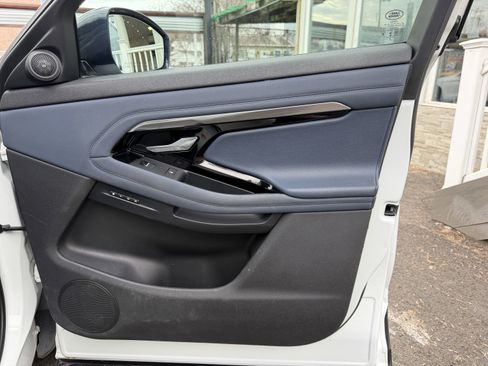 Used 2020 Land Rover Range Rover Evoque S image 46