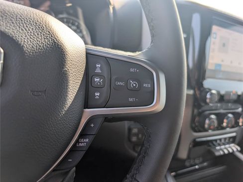 Used 2025 RAM 1500 Big Horn AWD/4WD image 22