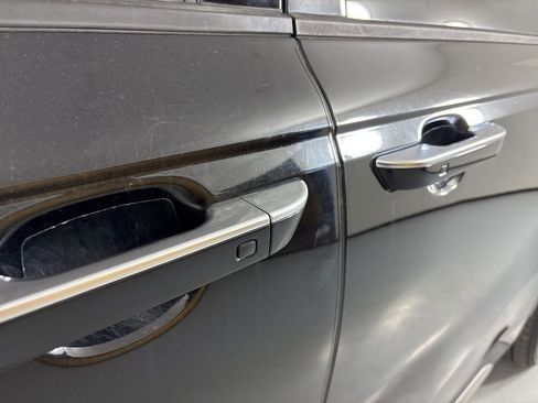 Used 2023 Kia Carnival SX Prestige image 12