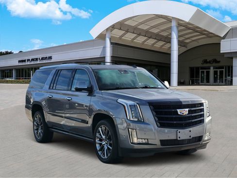 Used 2020 Cadillac Escalade ESV Premium Luxury image 2