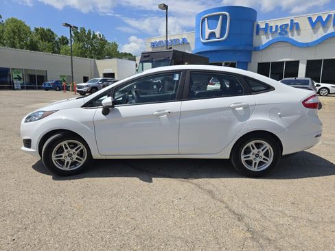 Used 2018 Ford Fiesta SE FWD image 13