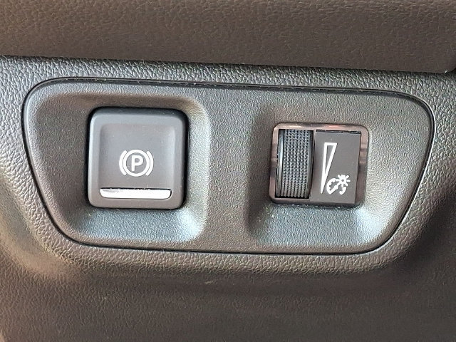 Used 2023 GMC Acadia SLE w/ Driver Convenience Package FWD image 23