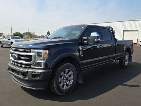 Used 2022 Ford F350 Platinum w/ FX4 Off-Road Package AWD/4WD image 3