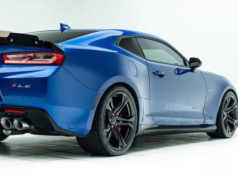 Used 2017 Chevrolet Camaro SS RWD image 13