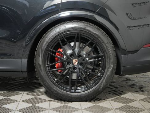 Certified 2026 Porsche Cayenne S w/ Premium Package Plus AWD/4WD image 14