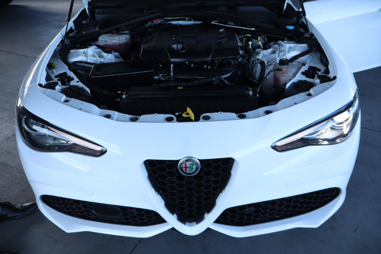 Used 2023 Alfa Romeo Giulia Veloce RWD image 39