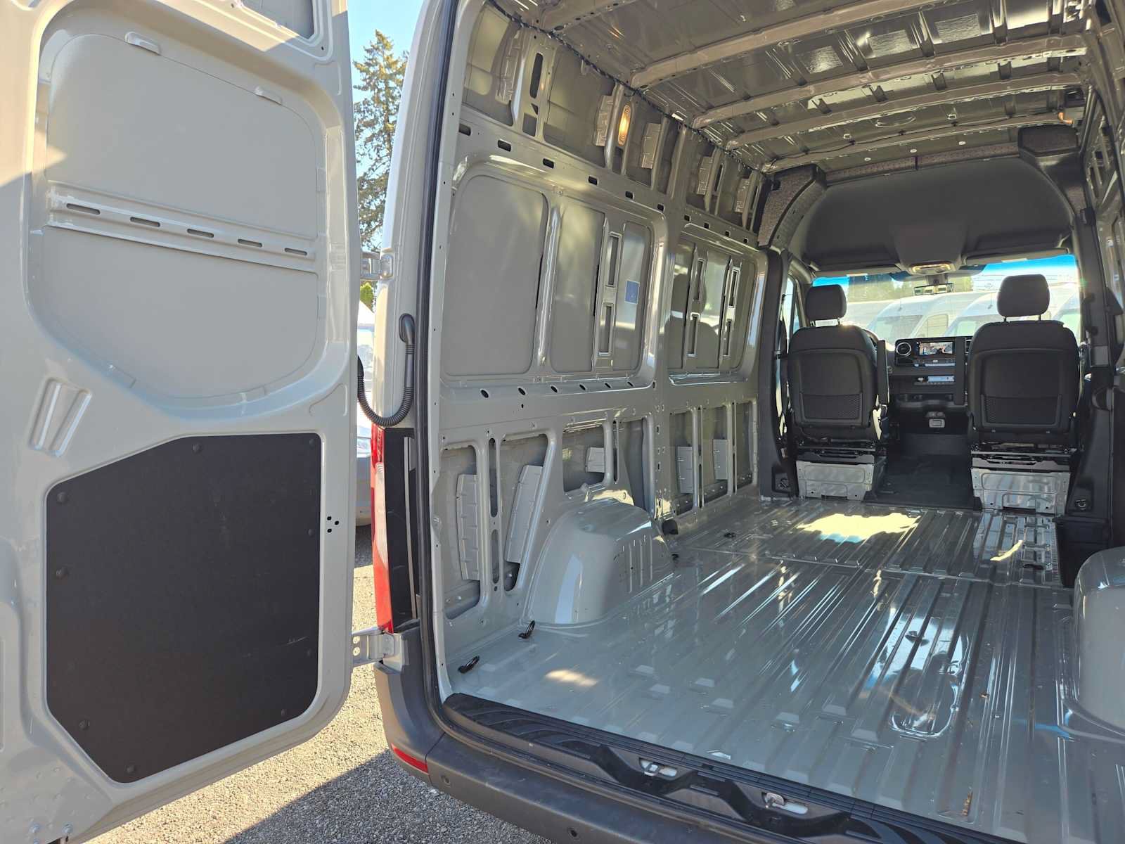 Used 2026 Mercedes-Benz Sprinter 2500 image 18