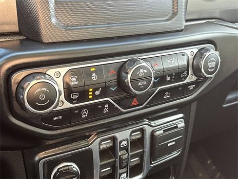 Used 2021 Jeep Wrangler Unlimited Sport image 25