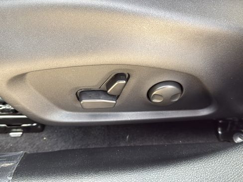 New 2026 Jeep Compass Limited image 8