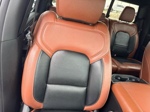 Used 2019 RAM 1500 Big Horn AWD/4WD image 10