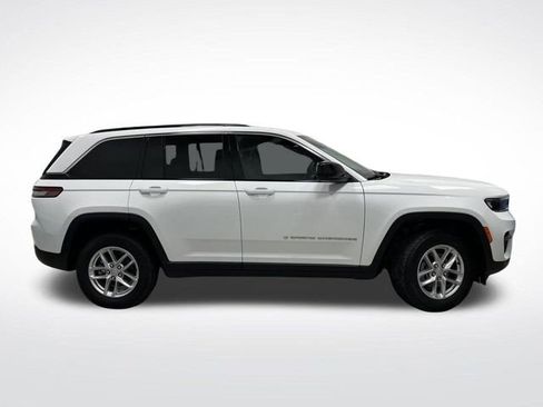 Used 2024 Jeep Grand Cherokee Laredo X w/ Luxury Tech Group I image 2
