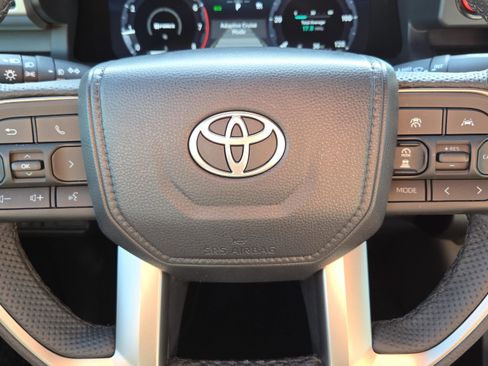 Certified 2026 Toyota Tacoma TRD Off-Road image 24