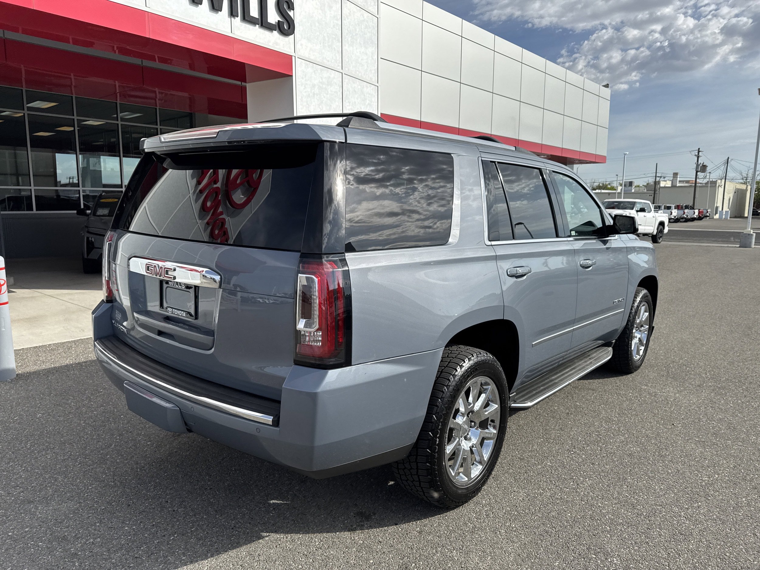 Used 2016 GMC Yukon Denali AWD/4WD image 4