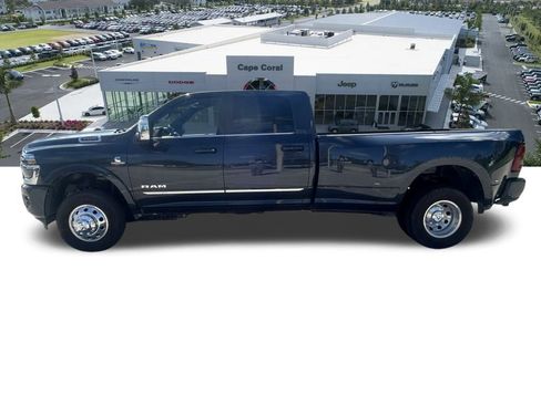New 2025 RAM 3500 Limited image 7