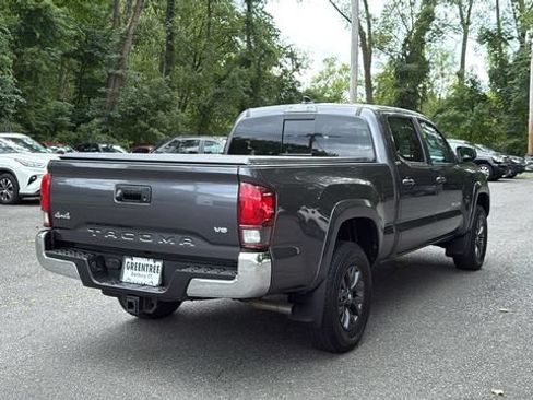Used 2022 Toyota Tacoma SR5 AWD/4WD image 6