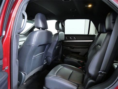 Certified 2019 Ford Explorer XLT w/ Equipment Group 202A image 13