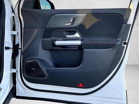 Used 2025 Mercedes-Benz GLA 250 image 19