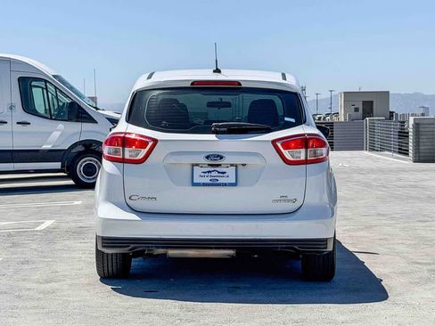 Used 2017 Ford C-MAX SE w/ Cargo Management Package FWD image 5