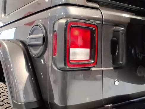 Used 2020 Jeep Wrangler Unlimited Rubicon image 16