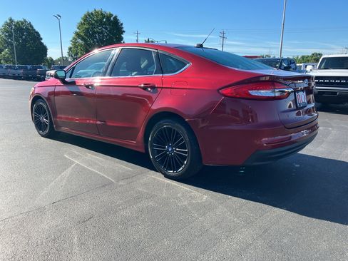 Used 2019 Ford Fusion S FWD image 4
