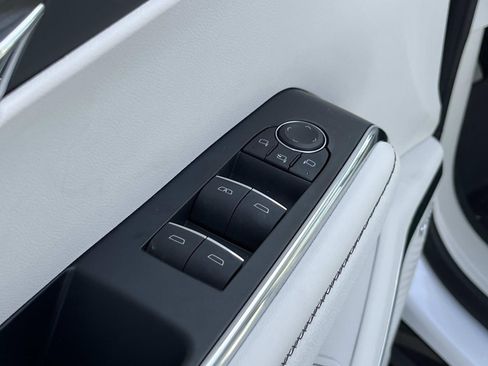 Used 2024 GMC Acadia Denali w/ Super Cruise Package image 31