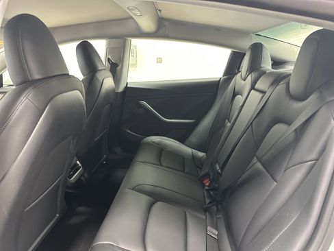 Used 2023 Tesla Model 3 Standard Range image 31