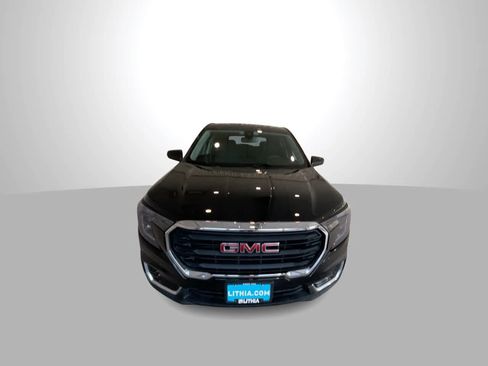 Used 2024 GMC Terrain SLE AWD/4WD image 3