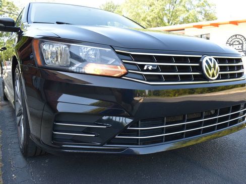 Used 2017 Volkswagen Passat 1.8T R-Line FWD image 38