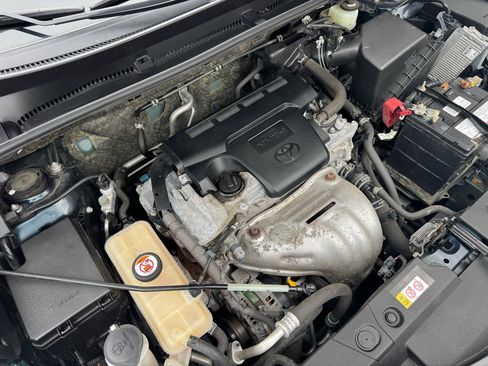 Used 2018 Toyota RAV4 XLE image 37