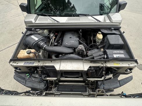Used 2004 HUMMER H2 Base 4WD 4dr SUV image 31