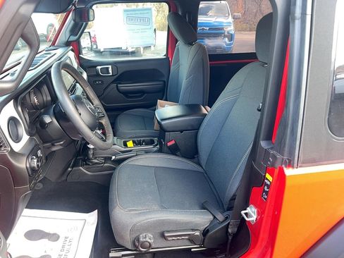 Used 2024 Jeep Wrangler Sport S image 11