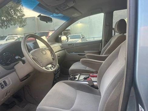 Used 2006 Toyota Sienna CE FWD image 6