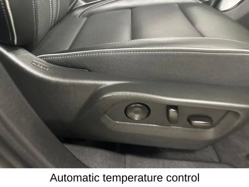 Used 2024 Buick Envision Avenir AWD/4WD image 22