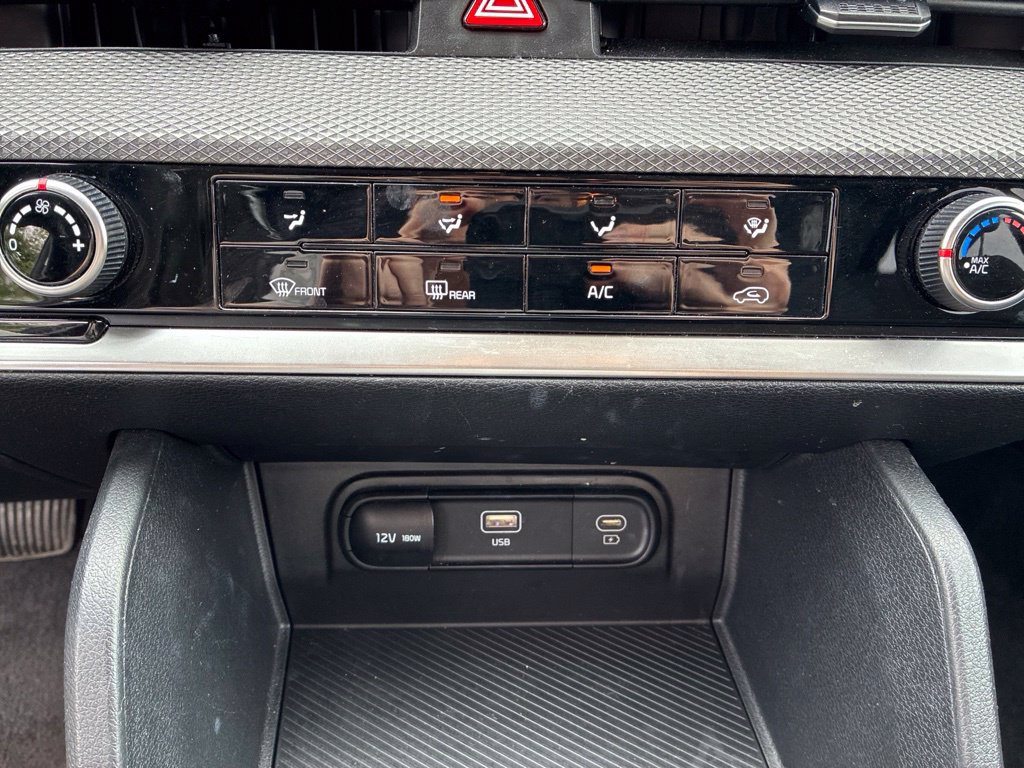 Used 2023 Kia Sportage LX AWD/4WD image 19