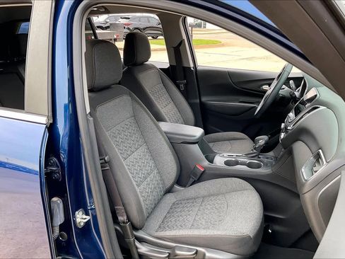 Used 2023 Chevrolet Equinox LT AWD/4WD image 10