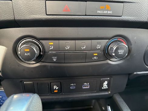 Used 2023 Nissan Frontier SV w/ Midnight Edition Package image 34