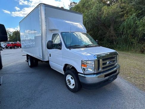 New 2025 Ford E-450 and Econoline 450 Super Duty w/ Power Equipment Group RWD image 1
