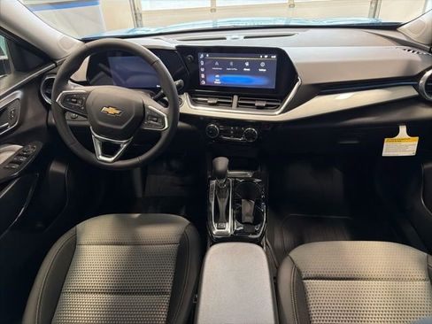 New 2026 Chevrolet Trax LT w/ Driver Confidence Package FWD image 27