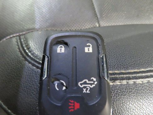 Used 2022 GMC Sierra 2500 SLT w/ SLT Convenience Package image 53