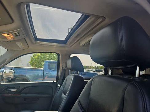 Used 2013 Chevrolet Tahoe LTZ AWD/4WD image 6
