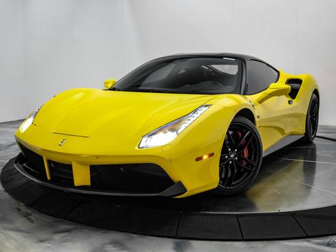 Used 2019 Ferrari 488 GTB RWD image 6