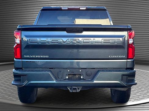 Used 2022 Chevrolet Silverado 1500 Custom image 5