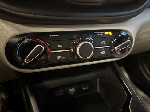 Used 2022 Kia Soul LX w/ Technology Package FWD image 15