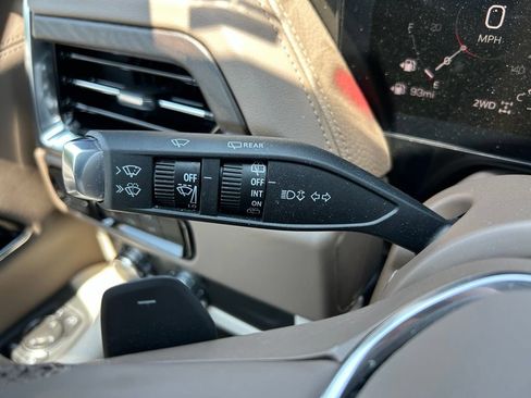 Used 2026 GMC Yukon XL Denali w/ Sun & Power Step Package AWD/4WD image 58