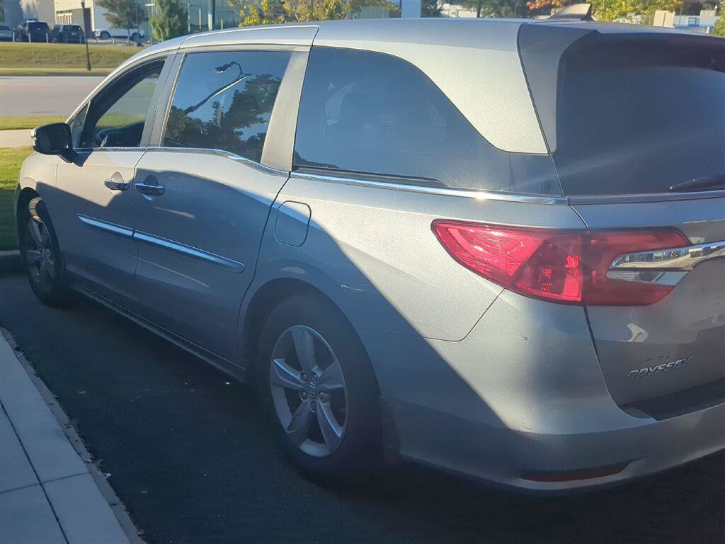 Used 2018 Honda Odyssey EX-L image 3