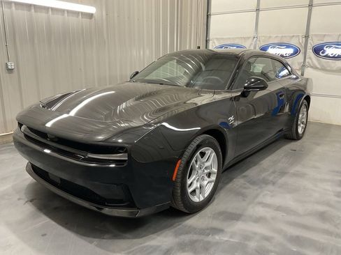 Used 2025 Dodge Charger R/T w/ Quick Order Package 25M R/T image 3