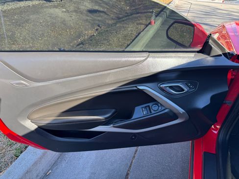 Used 2016 Chevrolet Camaro LT image 11